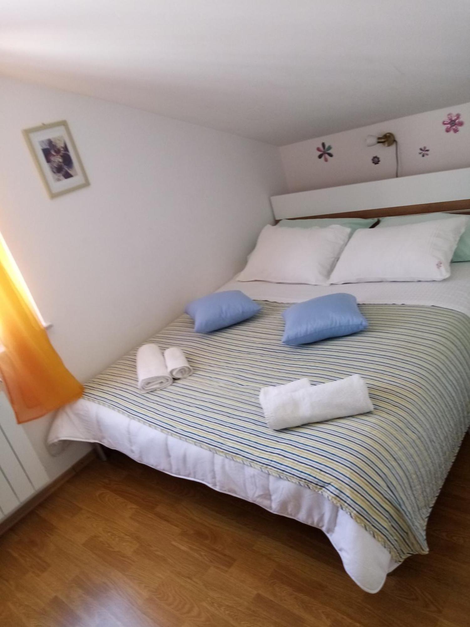Apartments Vitkovic เซรส ภายนอก รูปภาพ